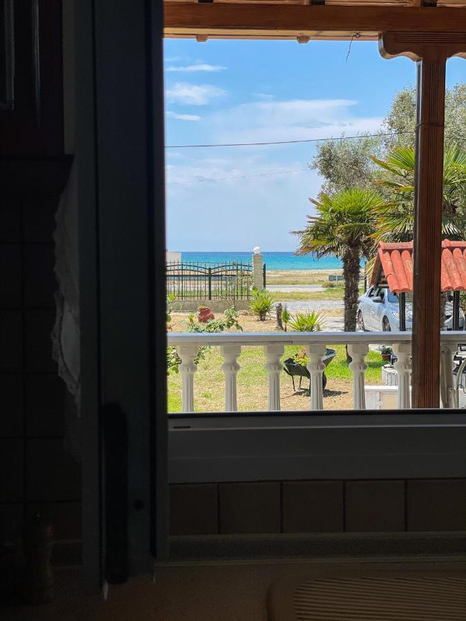 Casa Lia-Beach Front Villa Nea Kallikrateia Luaran gambar